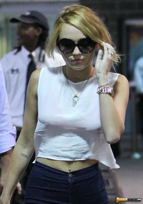 Miley Cyrus Teen Bombshell Hollywood Stunning Bra Athletic