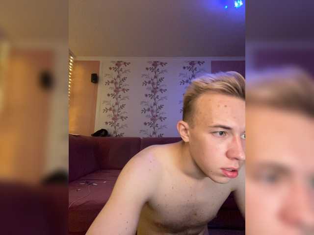 JuicyKen Guy Ukrainian Camshow Gay Speaks Russian Webcam Male Teen