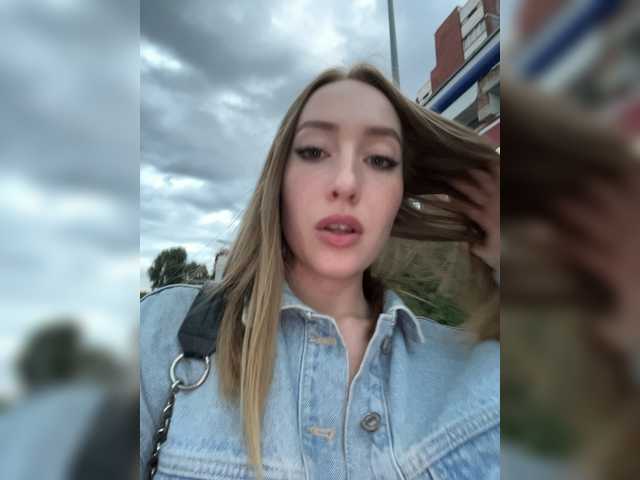 Cam Model KiraBlake Licking Straight Camshow Blonde No Fucking Speaks Russian