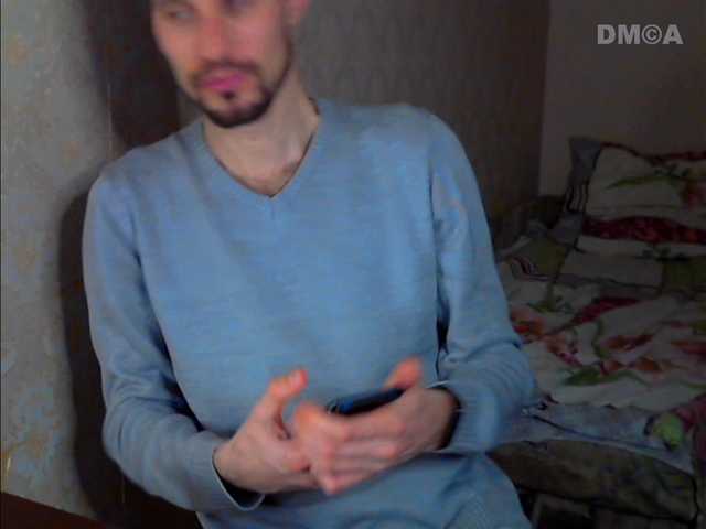 Cam Model Onion337 White Dancing Flashing Small Penis Speaks Russian Tall Guy