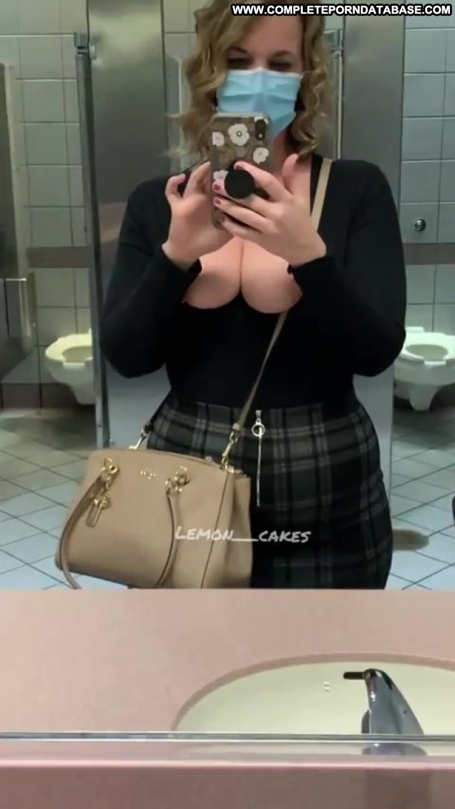 Church Bathroom Porn - Lemon Cakes Influencer Xxx Bathroom Church Porn Hot Straight Sex