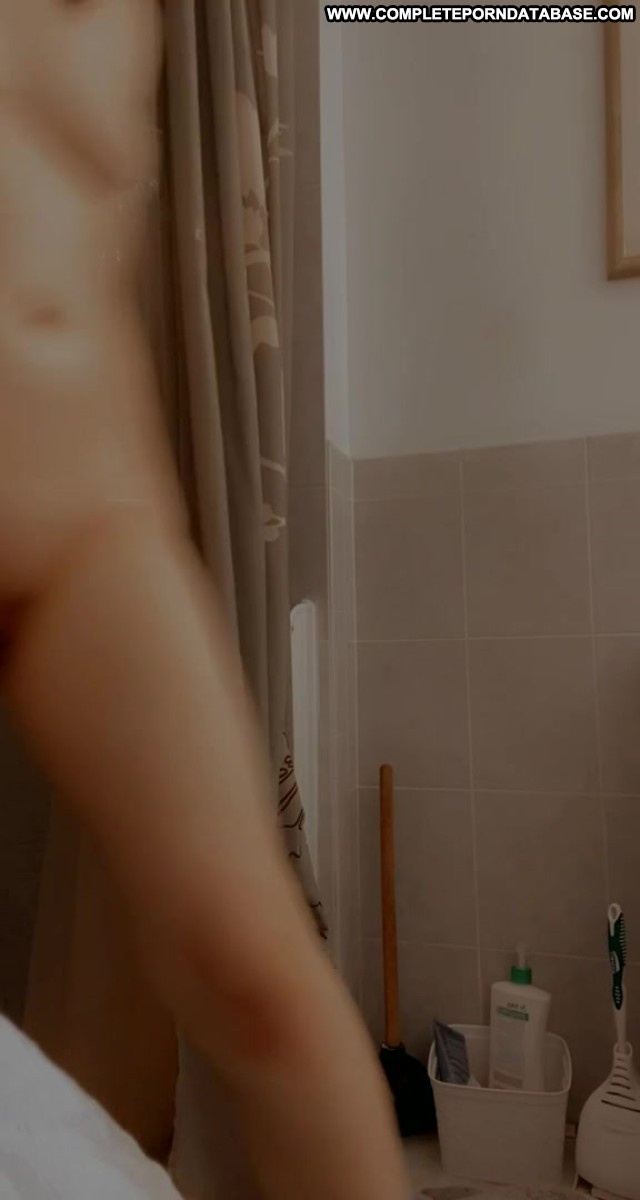 Maniacakes Sex Big Ass Amateur Xxx Shower In Shower Teen Straight